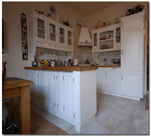 kuchnia biala drewniana